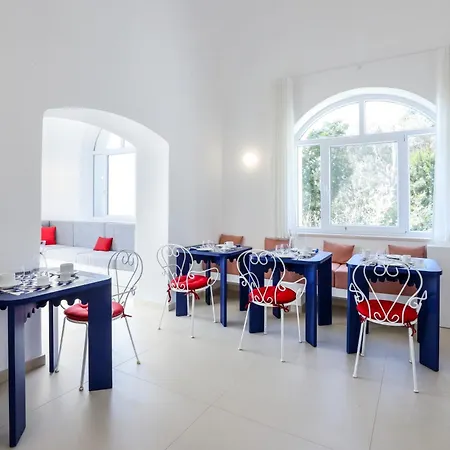 Dimora Maiuri L'olivella Maison d'hôtes 4*